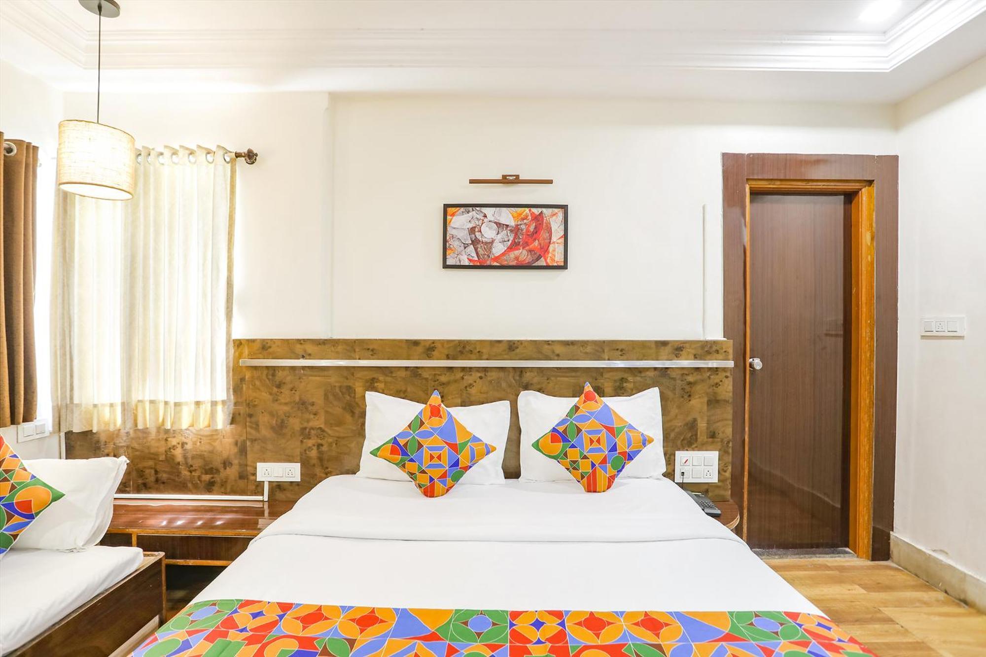 Fabhotel Shirdi Park Inn Экстерьер фото